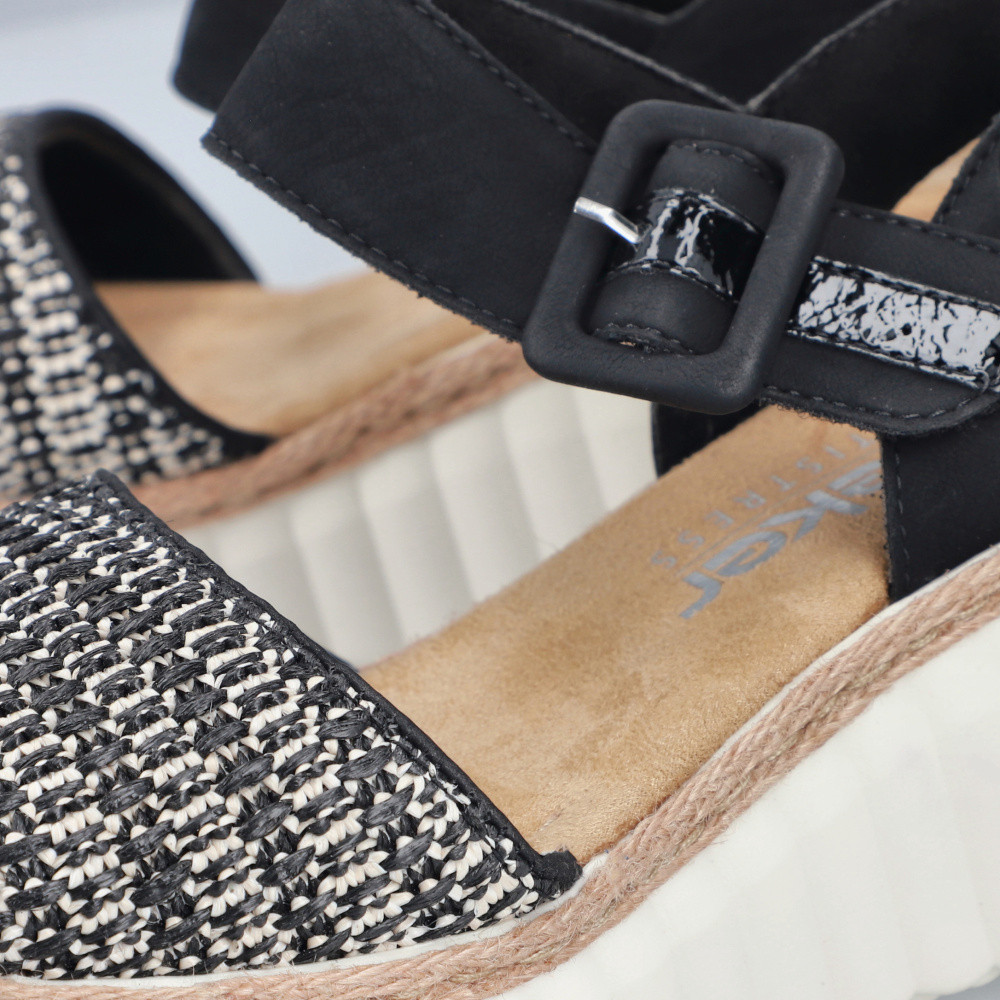 detail Dámské sandály RIEKER 69176-00 černá S5