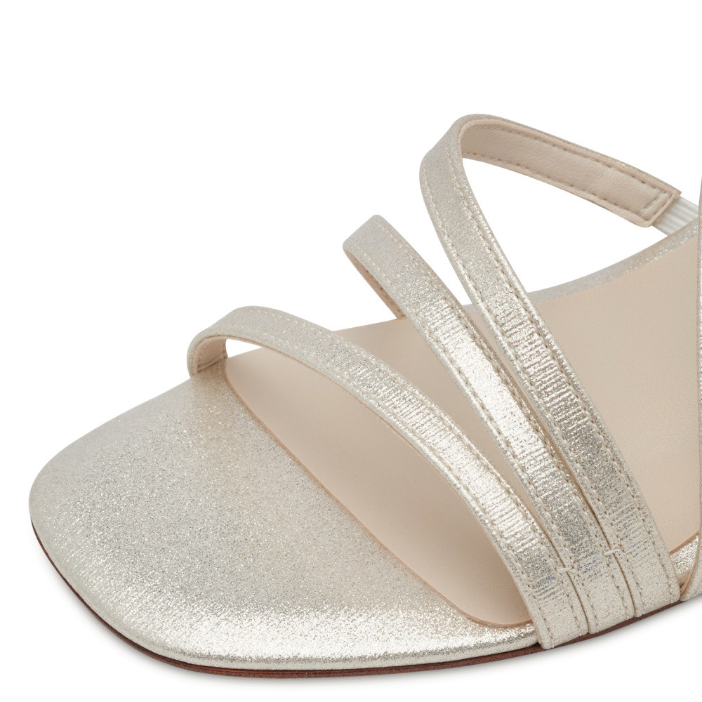 detail Dámské sandály TAMARIS 28205-44-179 stříbrná S5