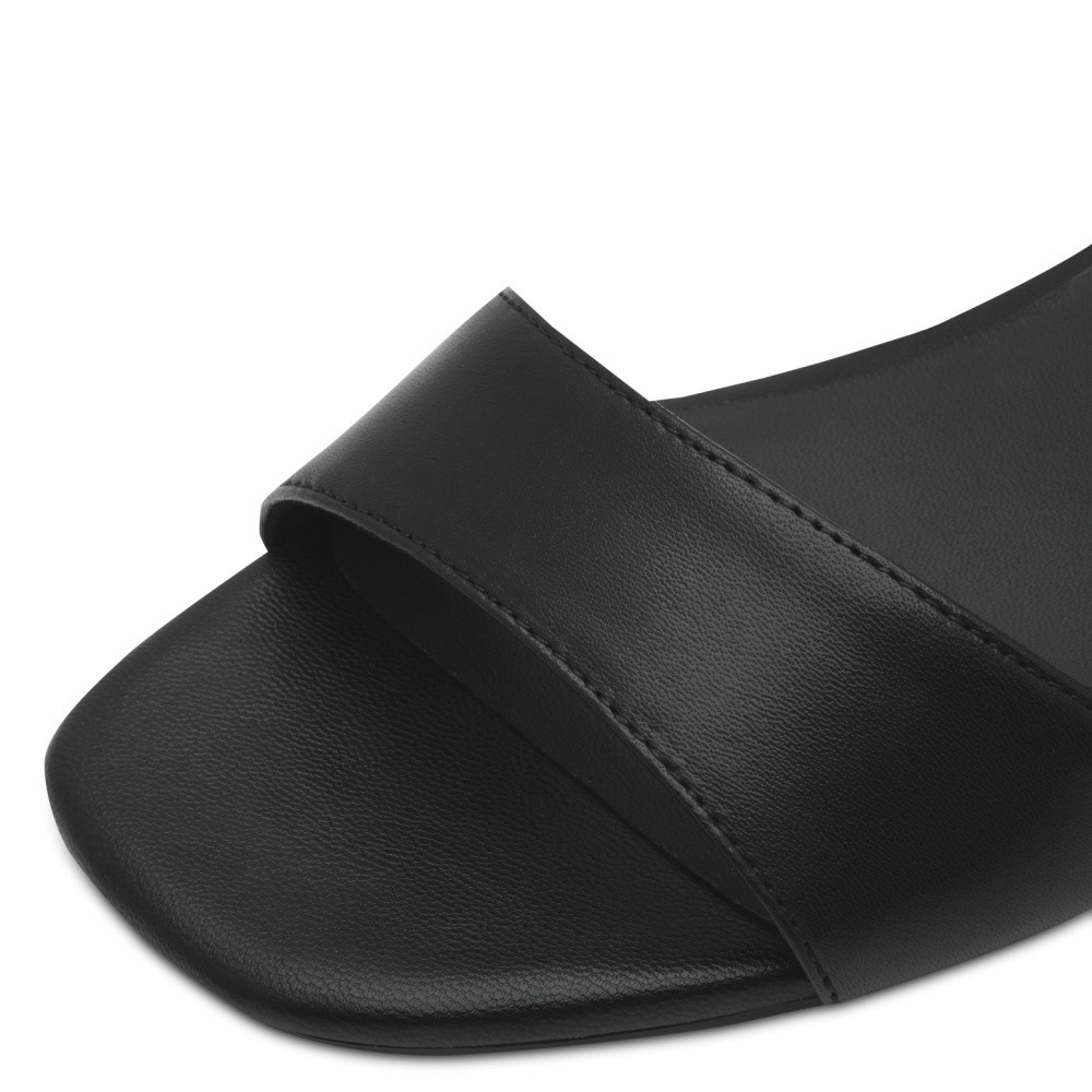 detail Dámské sandály TAMARIS 28245-44-001 černá S5