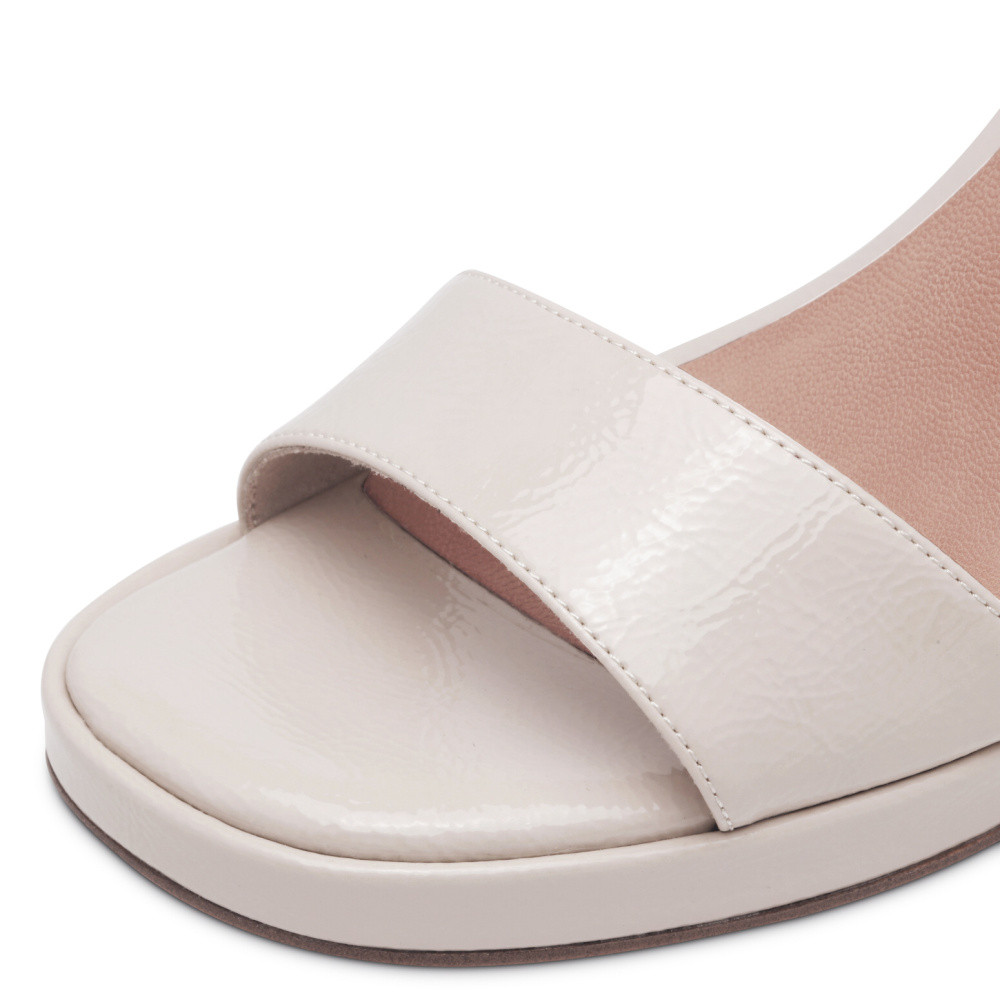 detail Dámské sandály TAMARIS 28342-44-432 béžová S5
