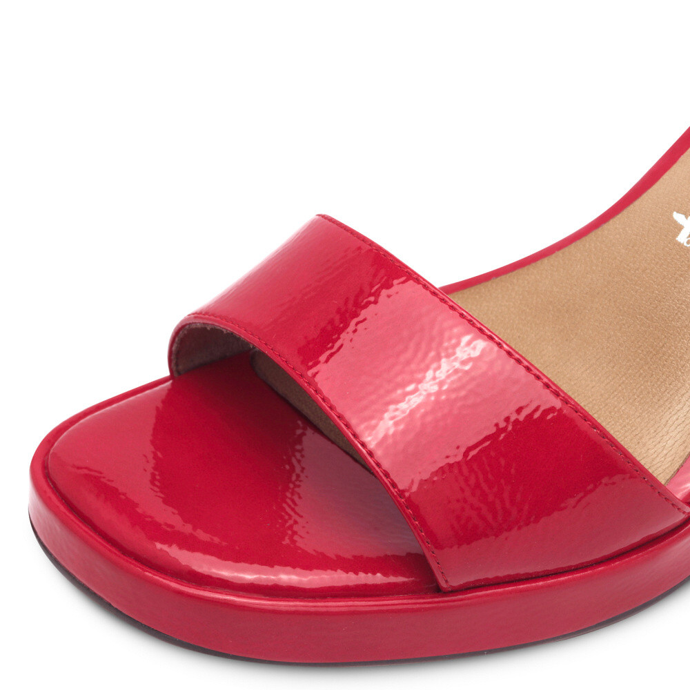 detail Dámské sandály TAMARIS 28342-44-524 červená S5