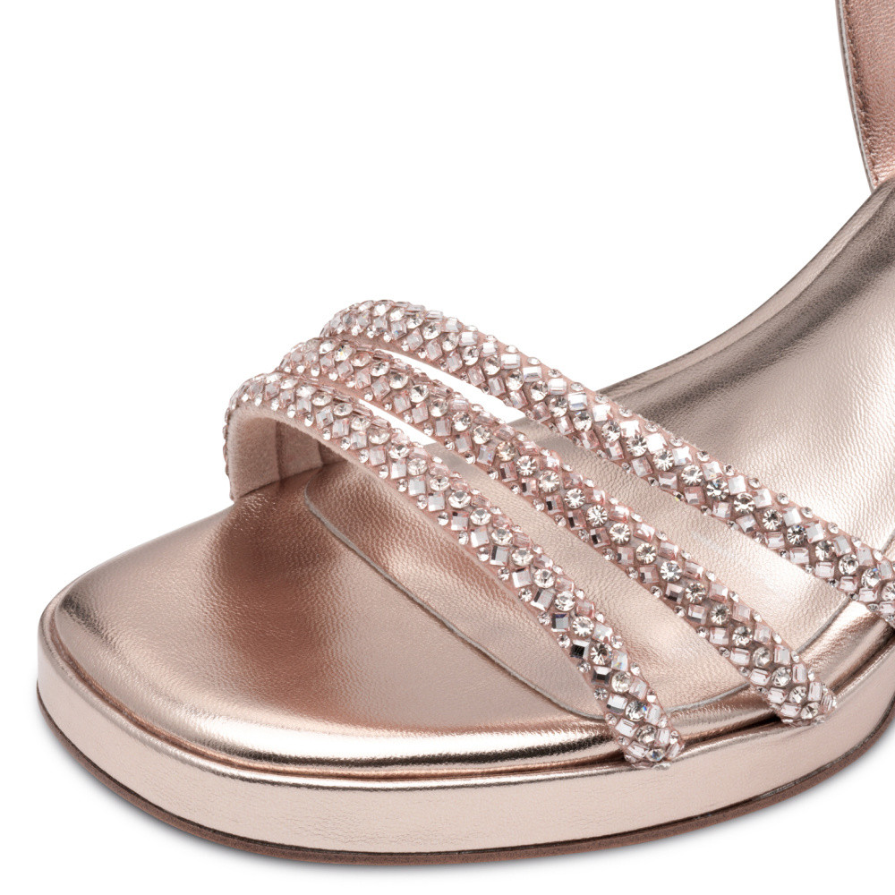 detail Dámské sandály TAMARIS 28355-44-586 zlatá S5