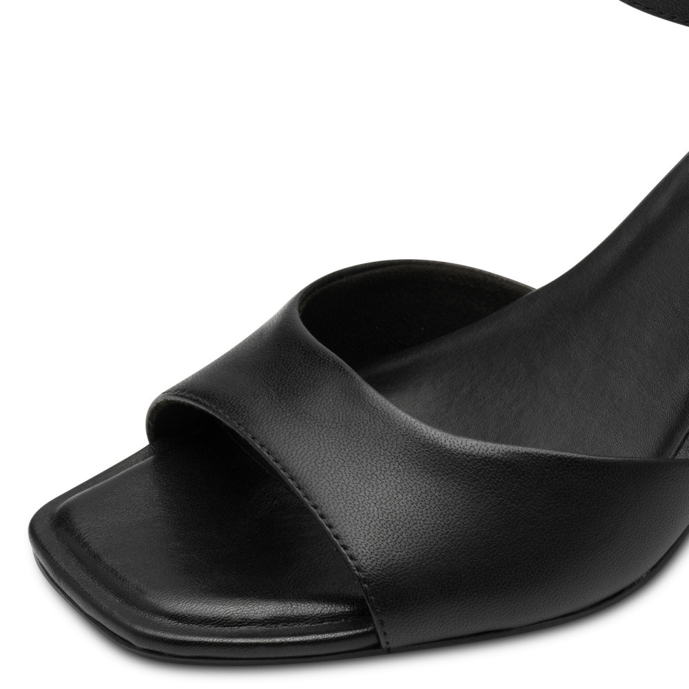 detail Dámské sandály TAMARIS 28340-44-003 černá S5