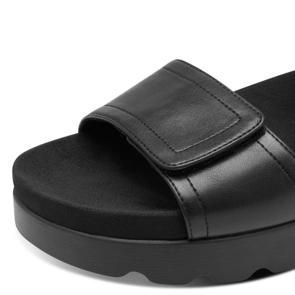 detail Dámské sandály TAMARIS 28404-44-001 černá S5