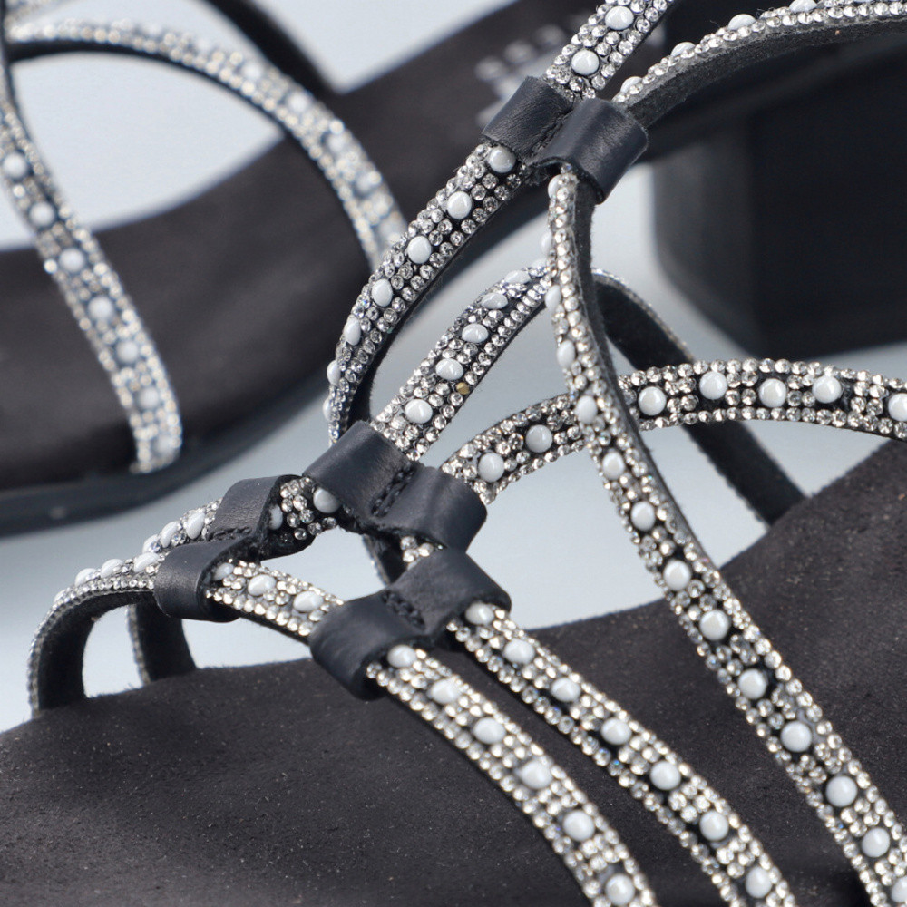 detail Dámské sandály RIEKER 64970-00 černá S6