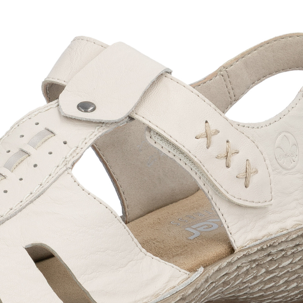 detail Dámské sandály RIEKER 658B3-60 béžová S6