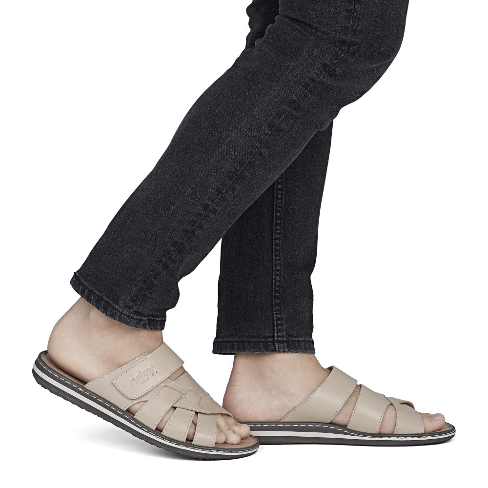 detail Pánské nazouváky RIEKER 21073-60 béžová S6