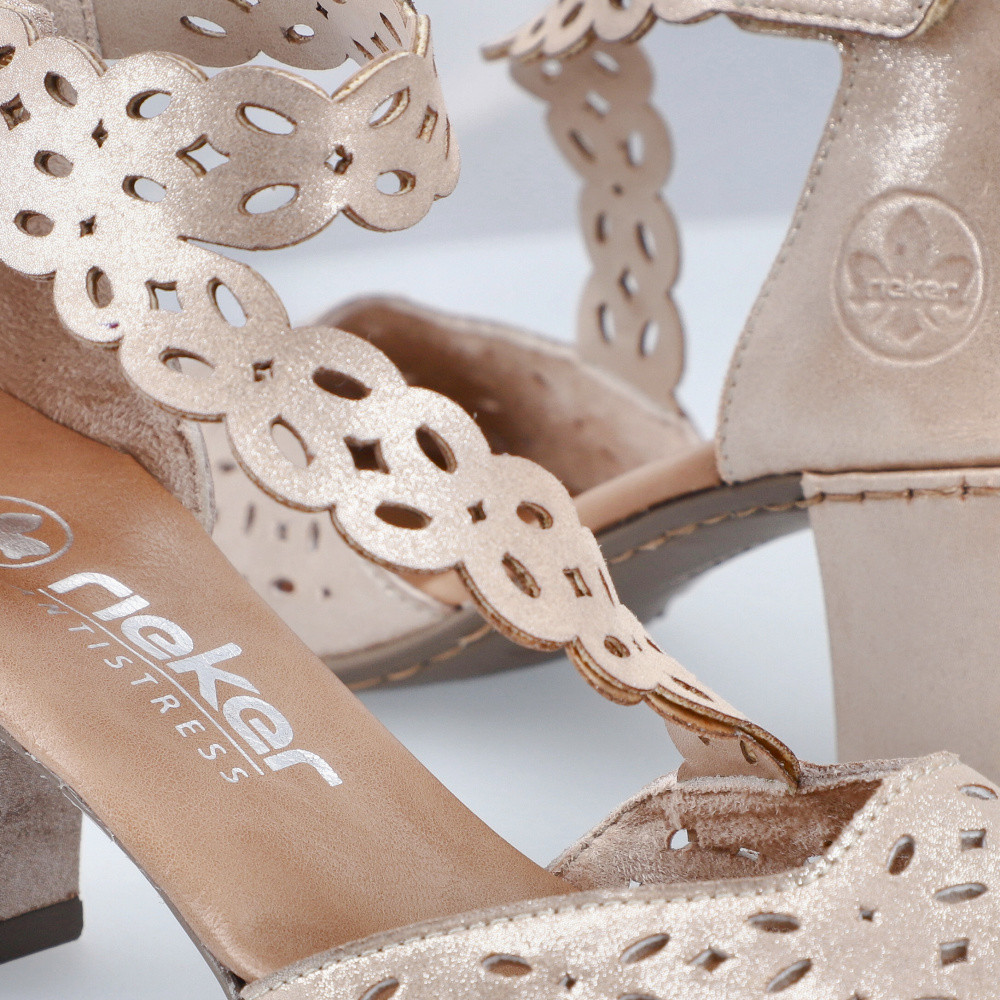 detail Dámské sandály RIEKER 41055-62 béžová S6