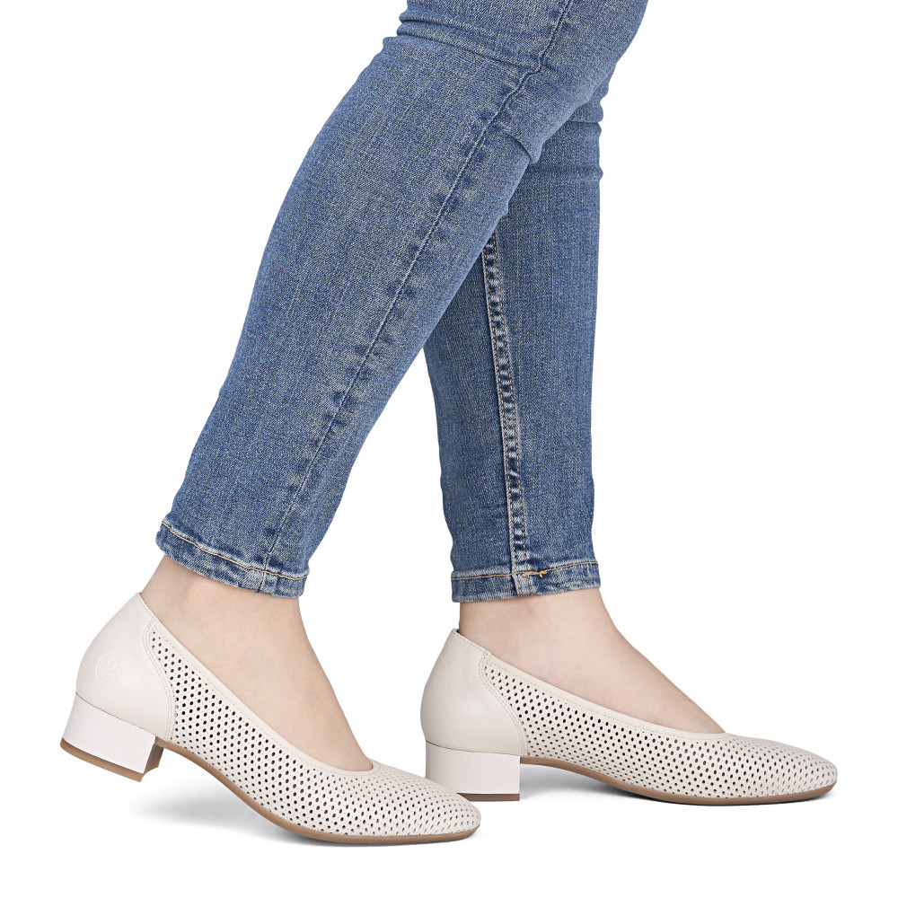 detail Dámské lodičky RIEKER 43459-60 béžová S6