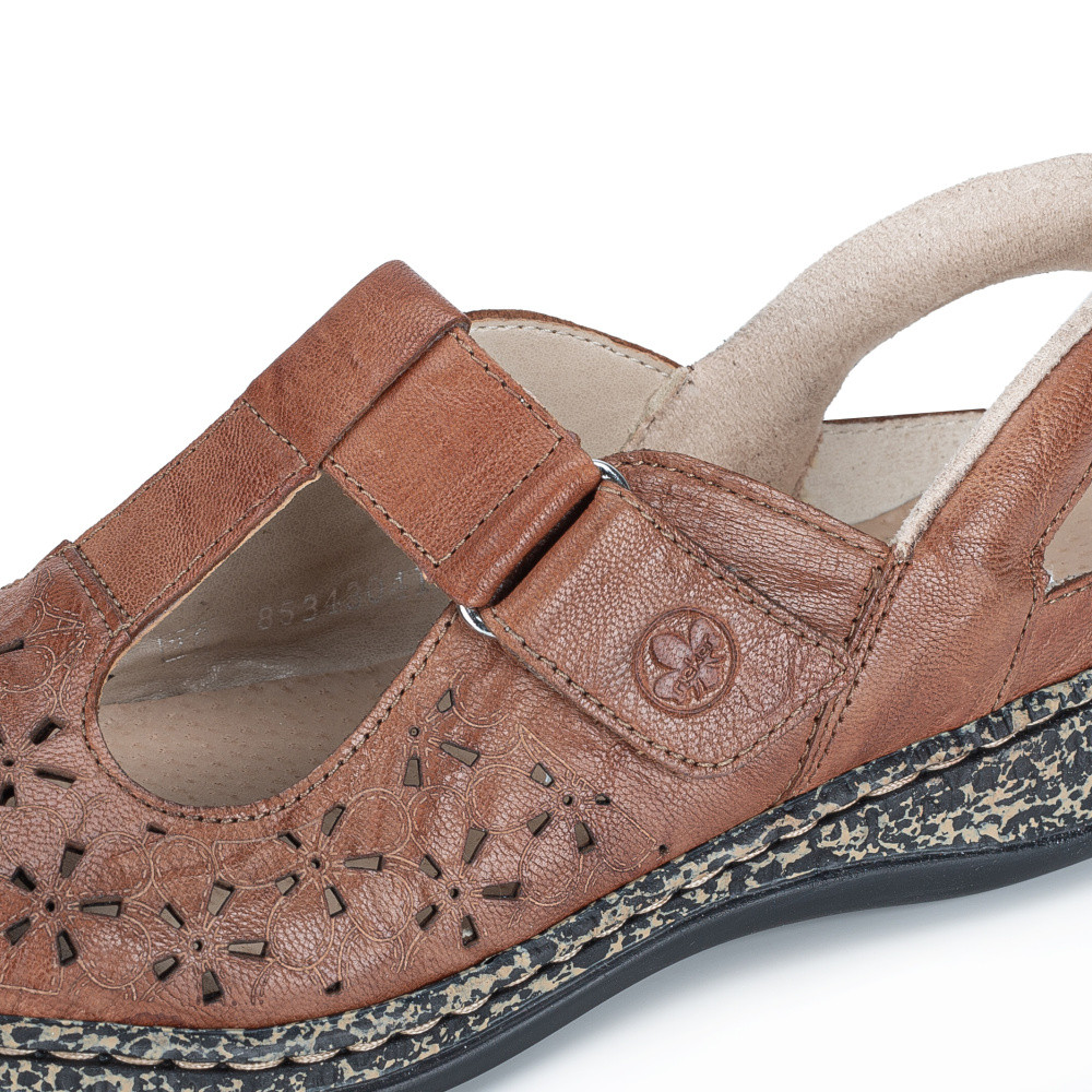 detail Dámské sandály RIEKER 46397-22 hnědá S6