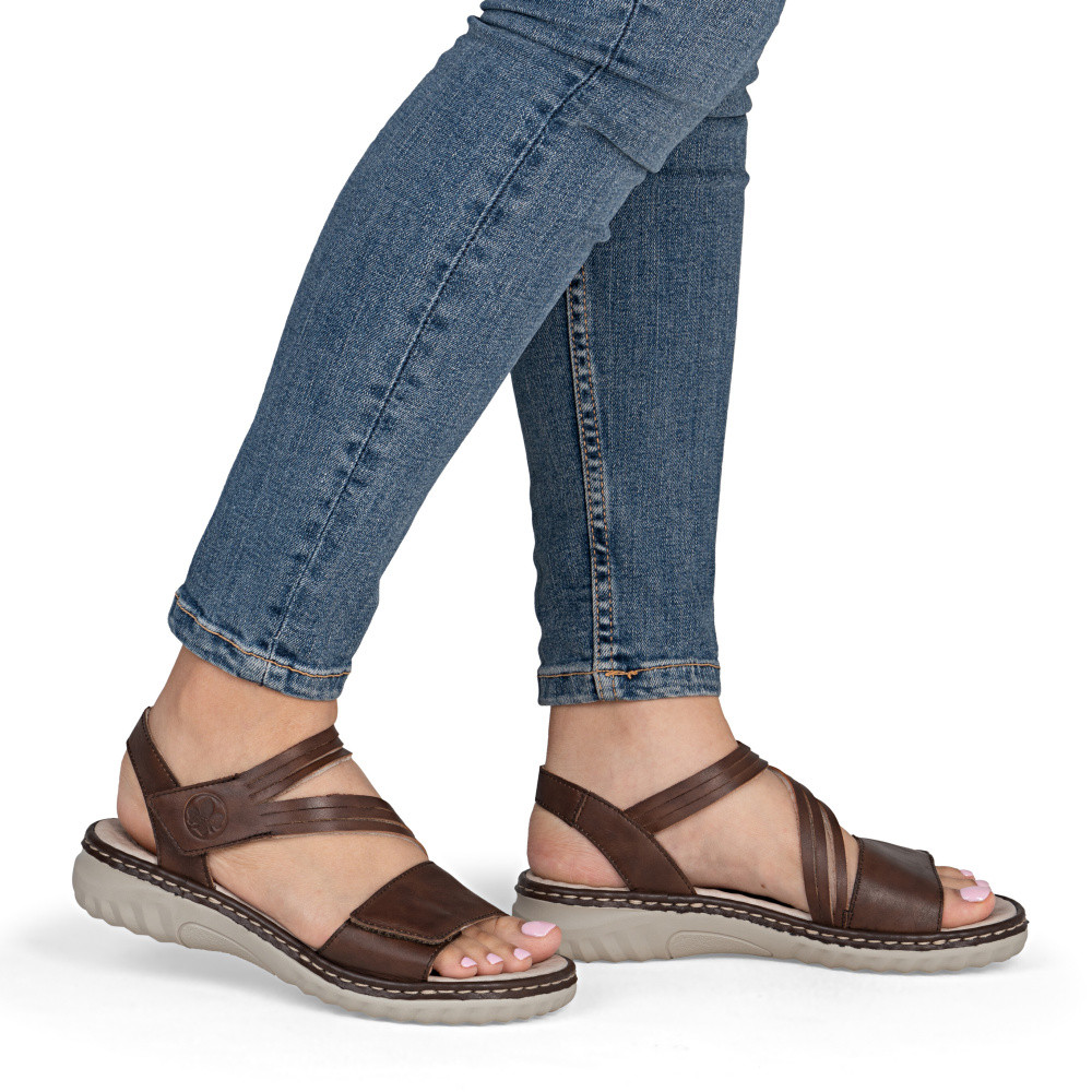 detail Dámské sandály RIEKER 60464-22 hnědá S6