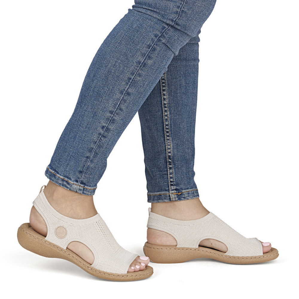 detail Dámské sandály RIEKER 61851-60 béžová S6