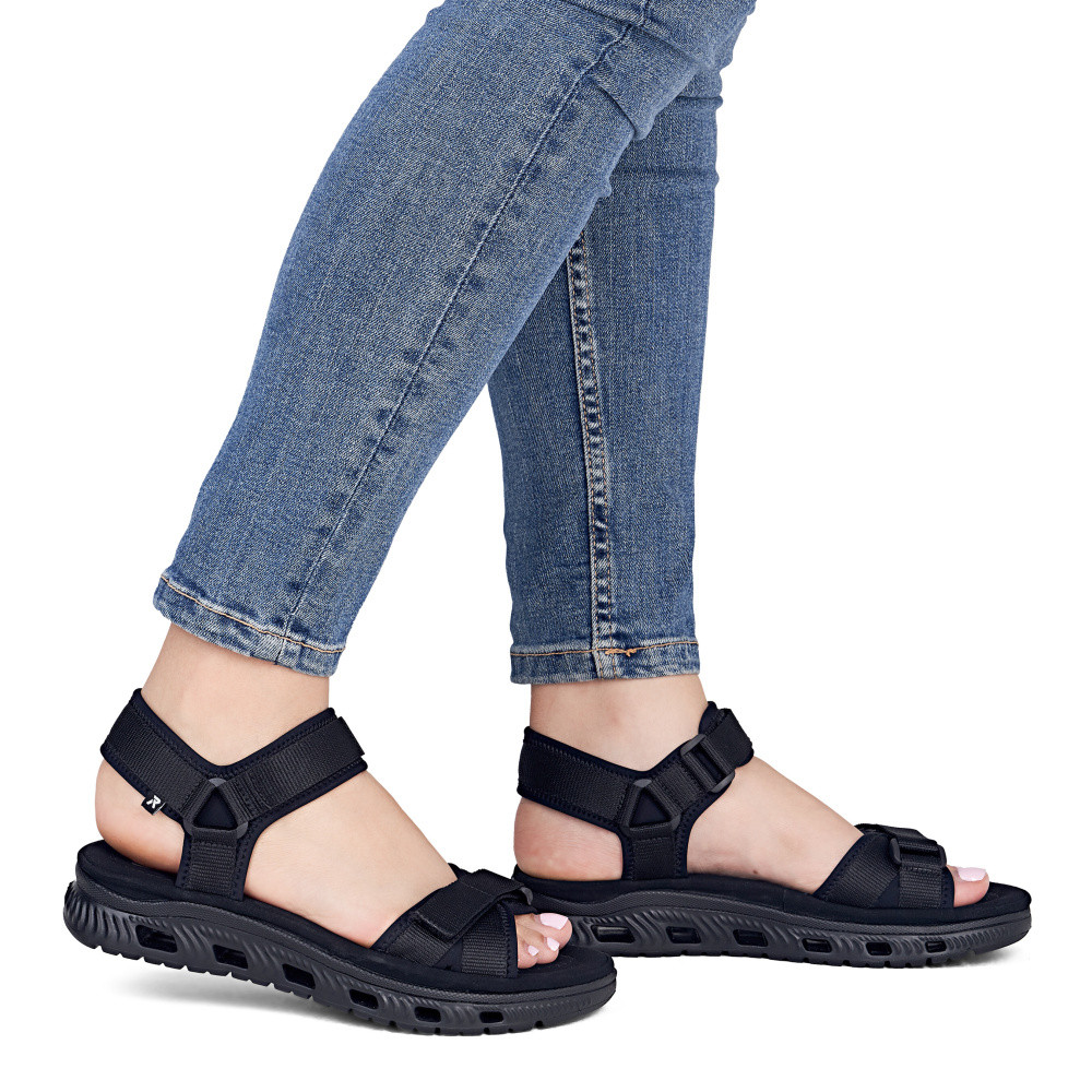 detail Dámské sandály RIEKER 64052-00 černá S6