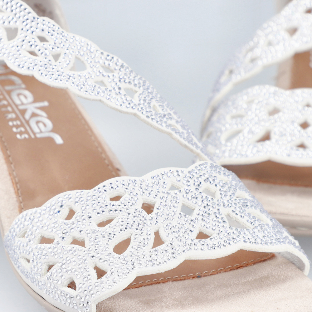 detail Dámské sandály RIEKER 64657-80 bílá S6