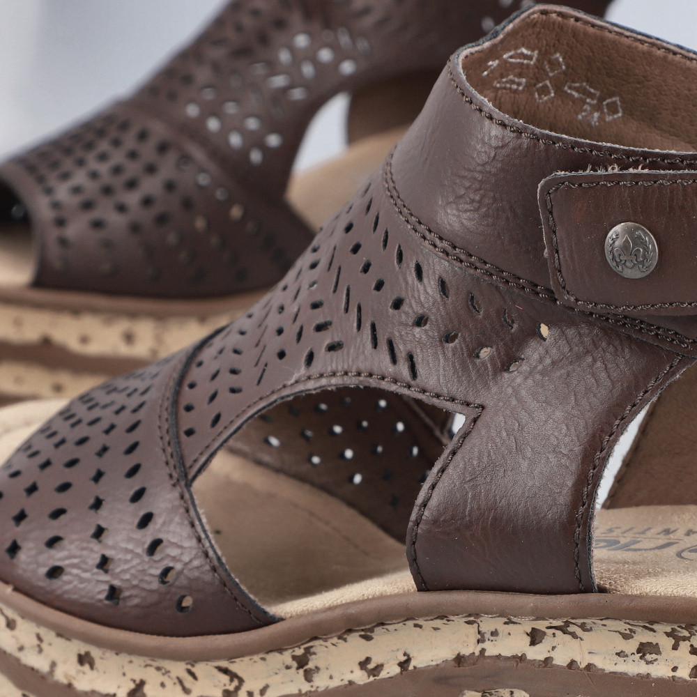 detail Dámské sandály RIEKER 68185-24 hnědá S6