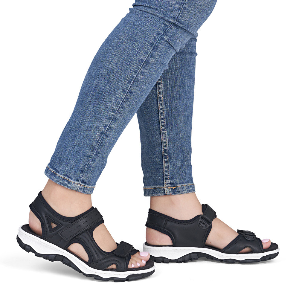 detail Dámské sandály RIEKER 68866-00 černá S6