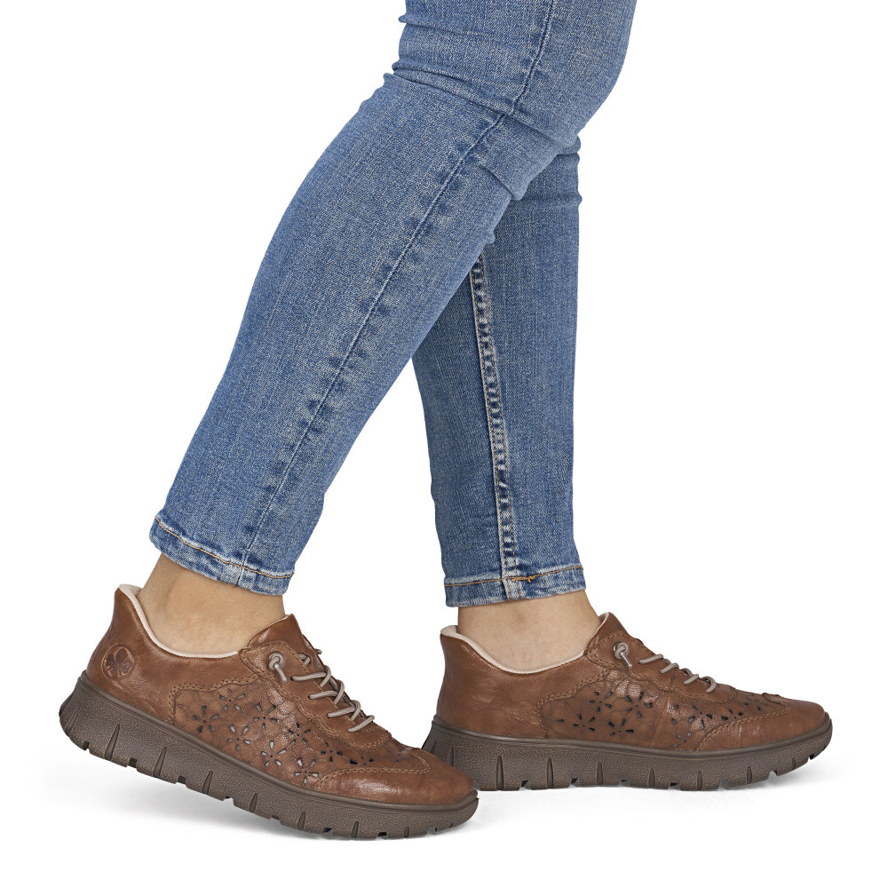 detail Dámské polobotky RIEKER N1358-22 hnědá S6