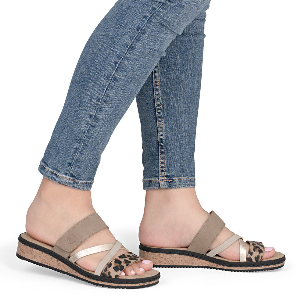 detail Dámské nazouváky RIEKER V3652-62 béžová S6