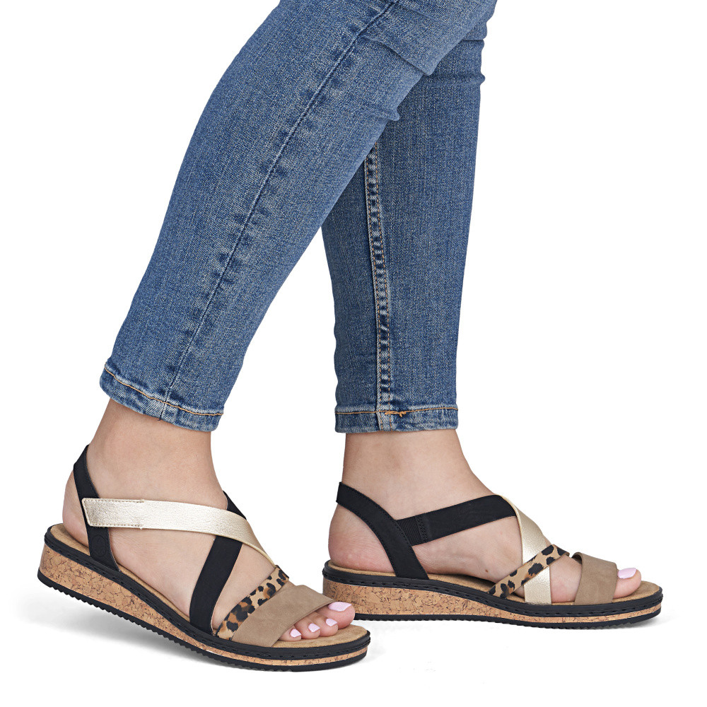 detail Dámské sandály RIEKER V3663-92 černá S6