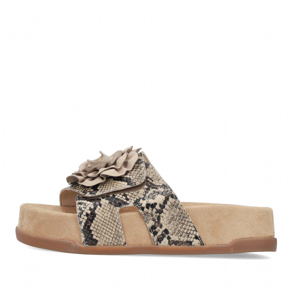 detail Dámské nazouváky RIEKER V4050-20 béžová S6