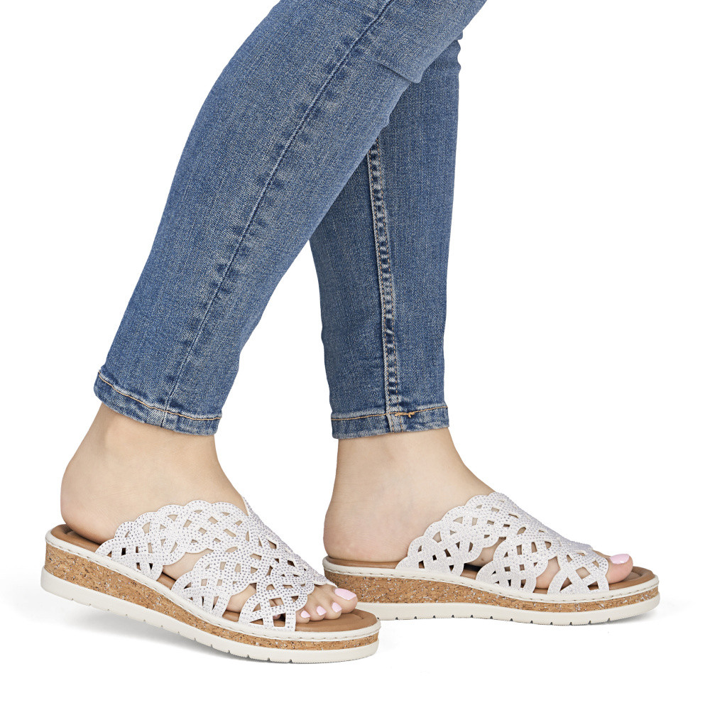 detail Dámské nazouváky RIEKER V4189-80 bílá S6