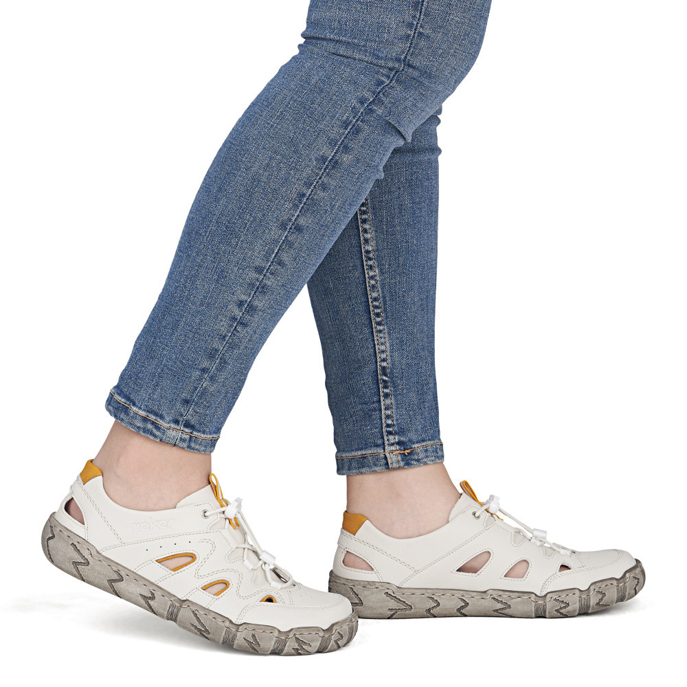 detail Dámské polobotky RIEKER L0381-80 béžová S6