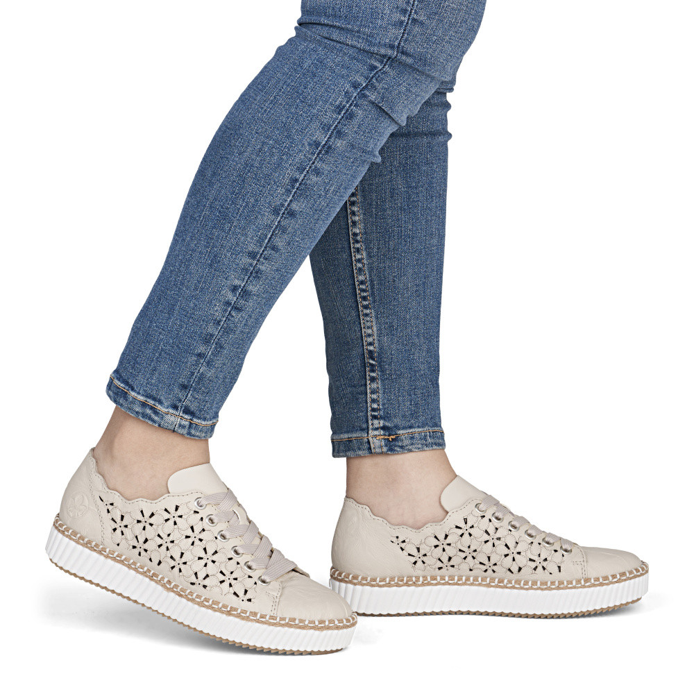 detail Dámské polobotky RIEKER M2902-60 béžová S6