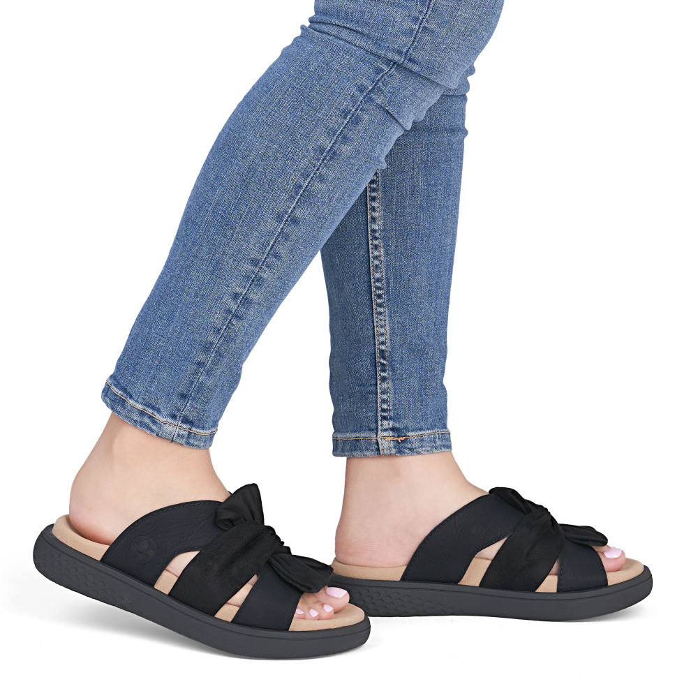 detail Dámské nazouváky RIEKER V1550-00 černá S6