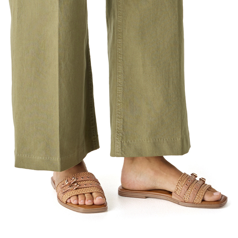 detail Dámské nazouváky TAMARIS 27134-46-310 hnědá S6