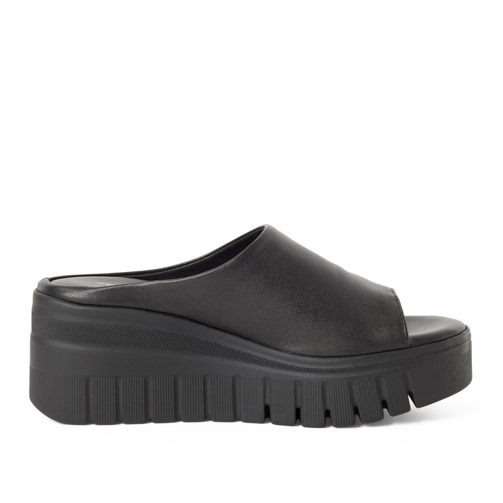 detail Dámské nazouváky TAMARIS 27206-46-001 černá S6