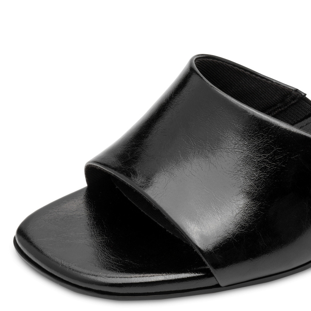 detail Dámské nazouváky TAMARIS 27230-46-001 černá S6