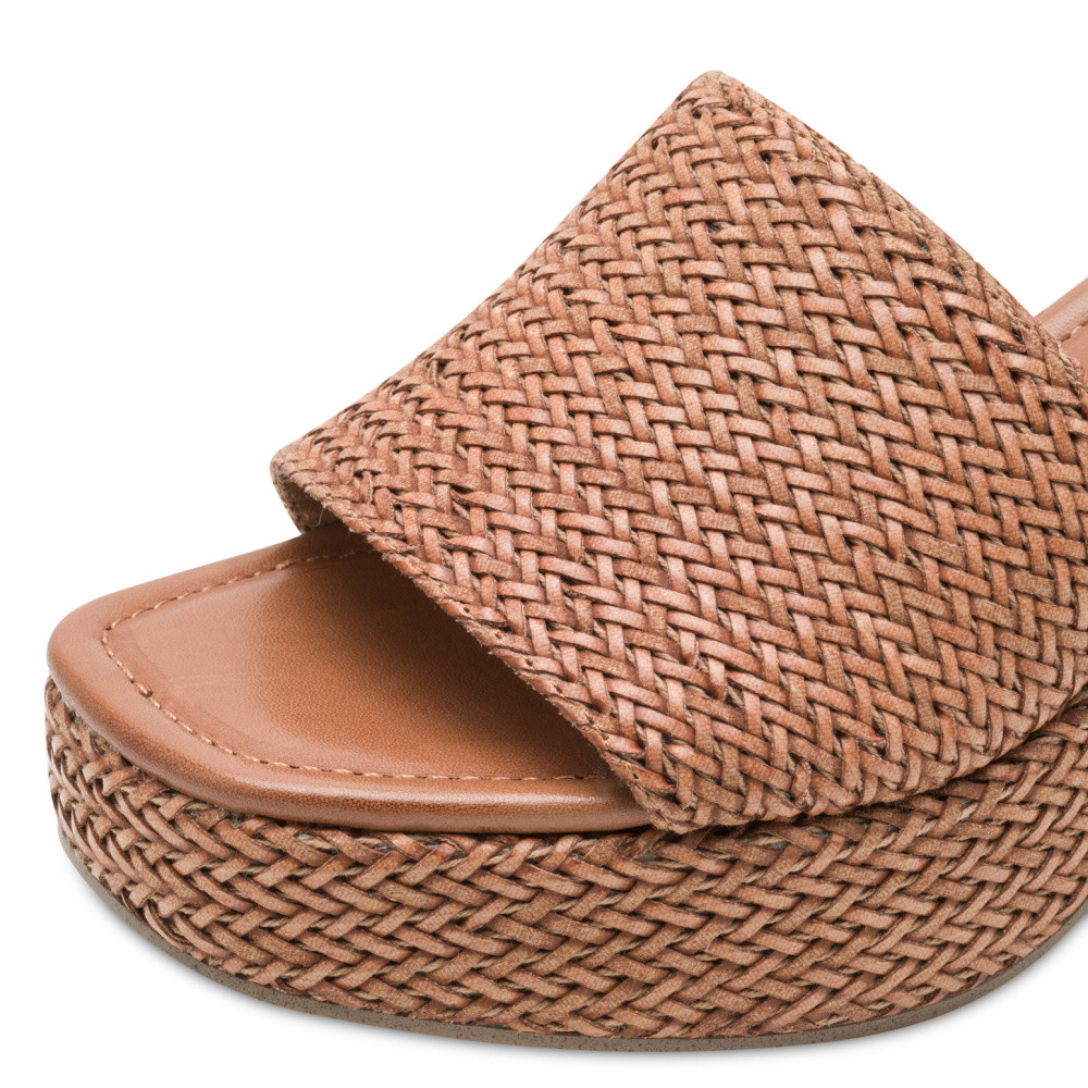 detail Dámské nazouváky TAMARIS 27232-46-305 hnědá S6
