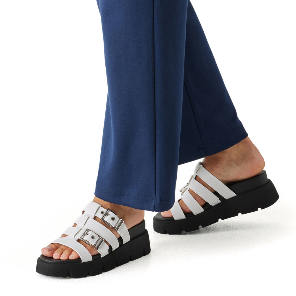 detail Dámské nazouváky TAMARIS 27512-46-100 bílá S6