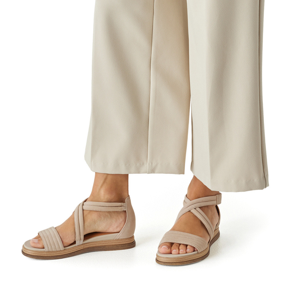 detail Dámské sandály TAMARIS 28220-46-341 béžová S6