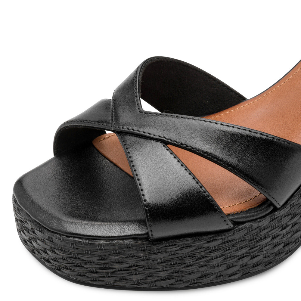 detail Dámské sandály TAMARIS 28313-44-003 černá S6