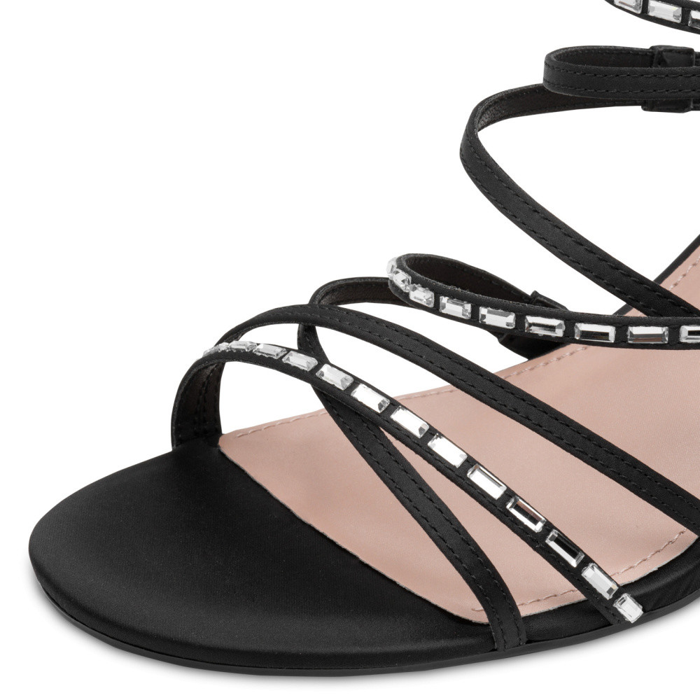 detail Dámské sandály TAMARIS 28341-46-001 černá S6