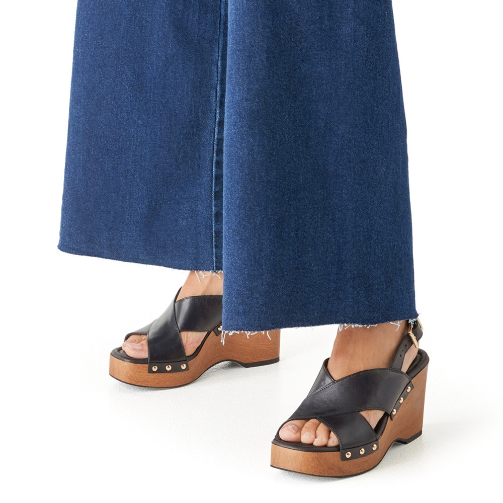 detail Dámské sandály TAMARIS 28374-46-001 černá S6