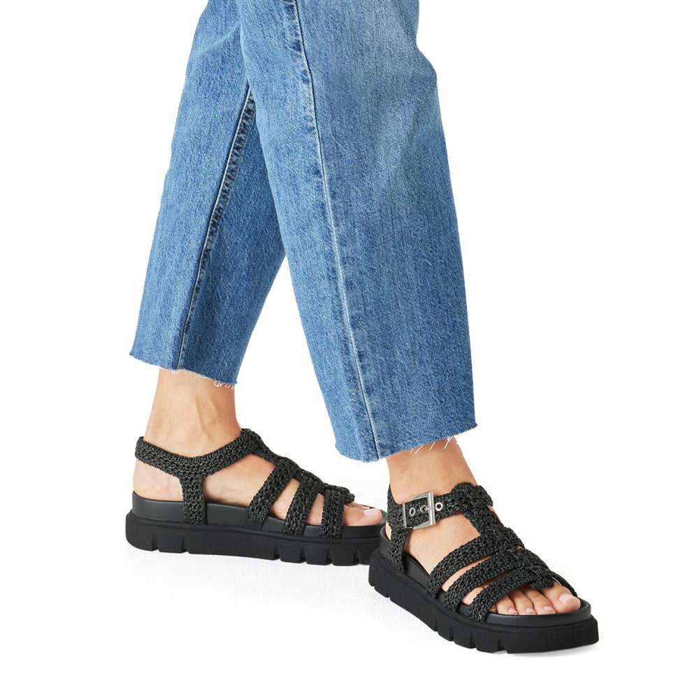 detail Dámské sandály TAMARIS 28402-46-001 černá S6