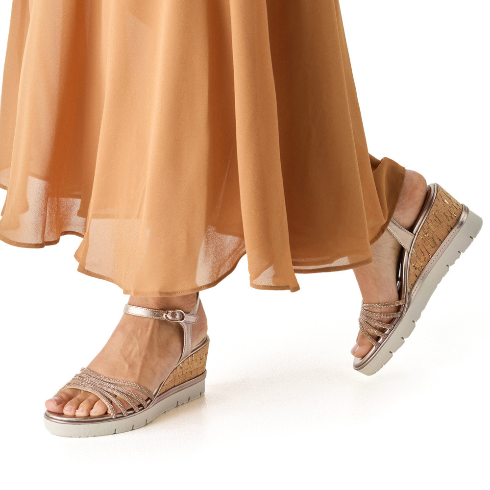 detail Dámské sandály TAMARIS 28725-46-900 zlatá S6