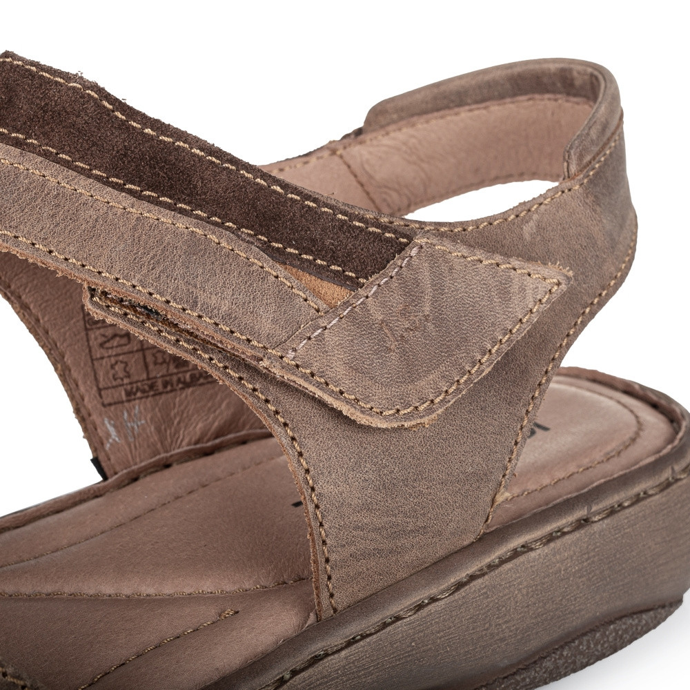 detail Dámské sandály JOSEF SEIBEL JOS-1027576-S2 hnědá