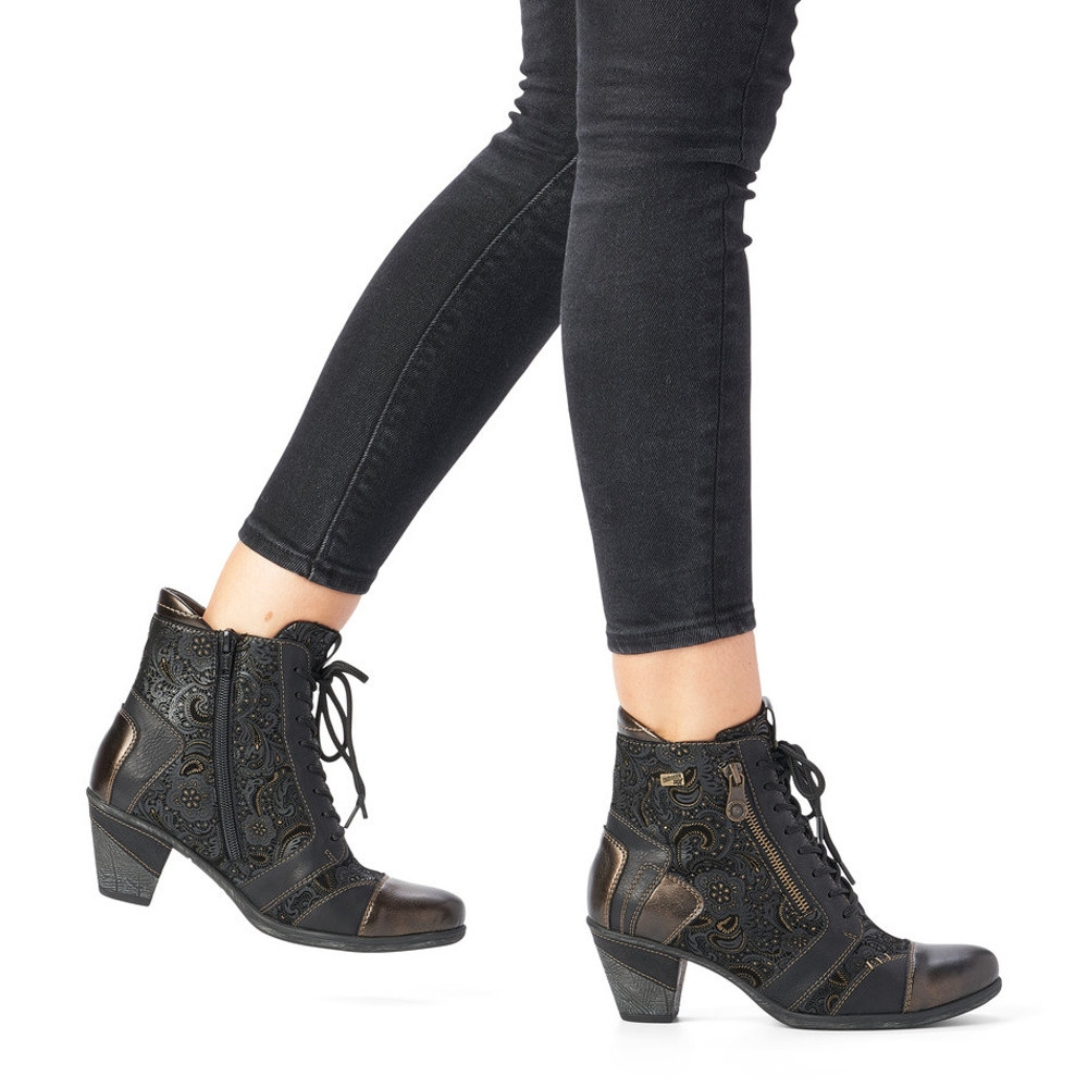 detail Dámska členková obuv REMONTE D8794-02 čierna W1