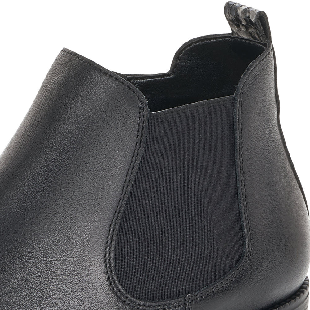 detail Dámská kotníková obuv REMONTE R6381-01 černá W0