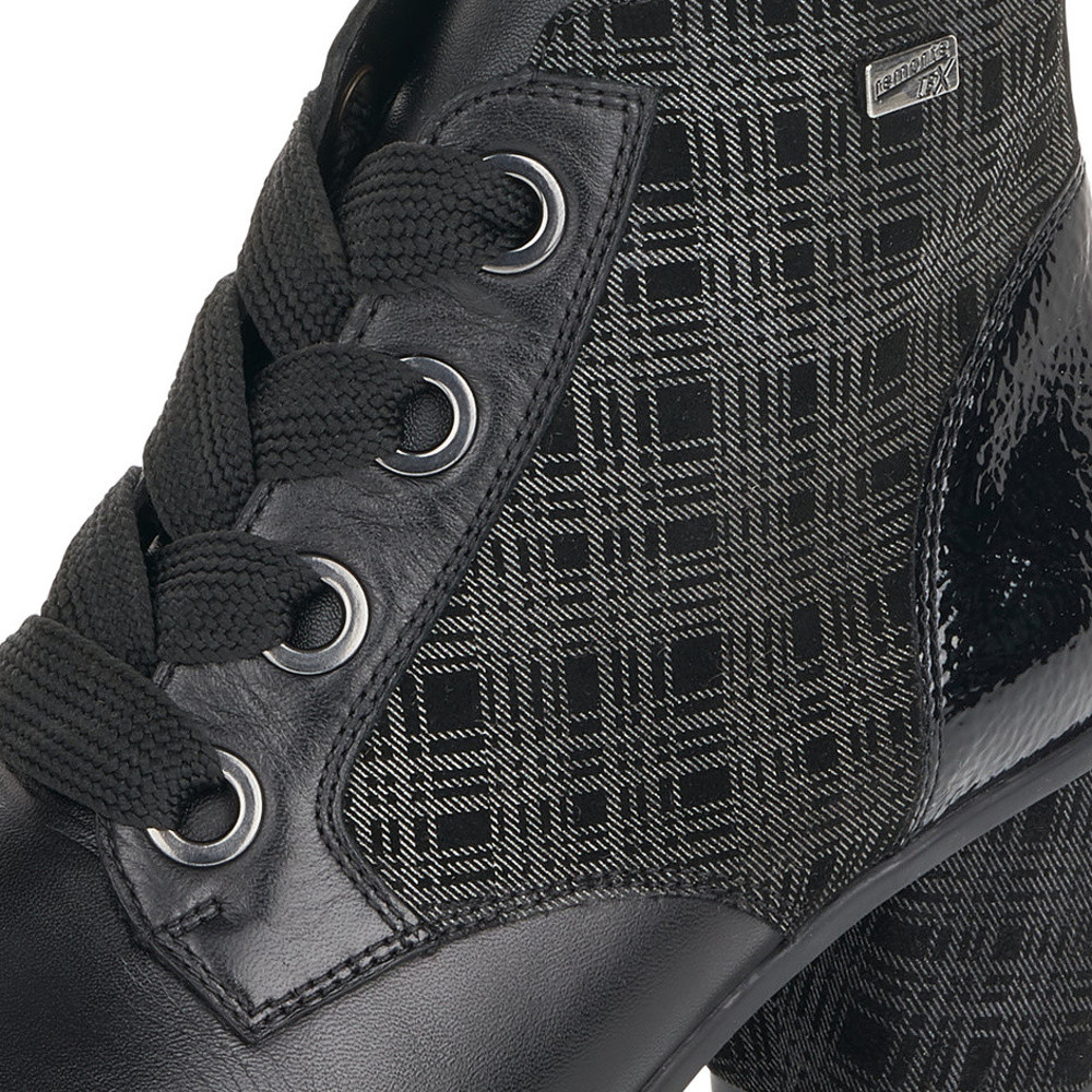 detail Dámská kotníková obuv REMONTE D5474-02 černá W0