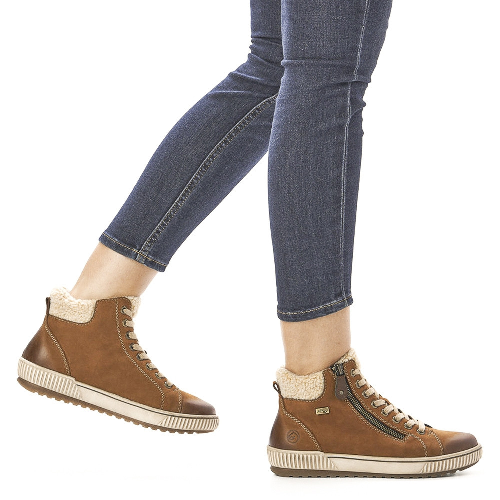 detail Dámská kotníková obuv REMONTE D0770-22 hnědá W4