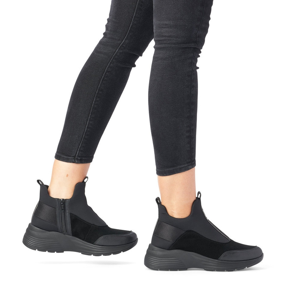 detail Dámská kotníková obuv REMONTE D6670-02 černá W1