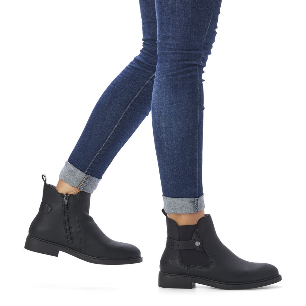 detail Dámska členková obuv RIEKER Z6161-00 čierna W1