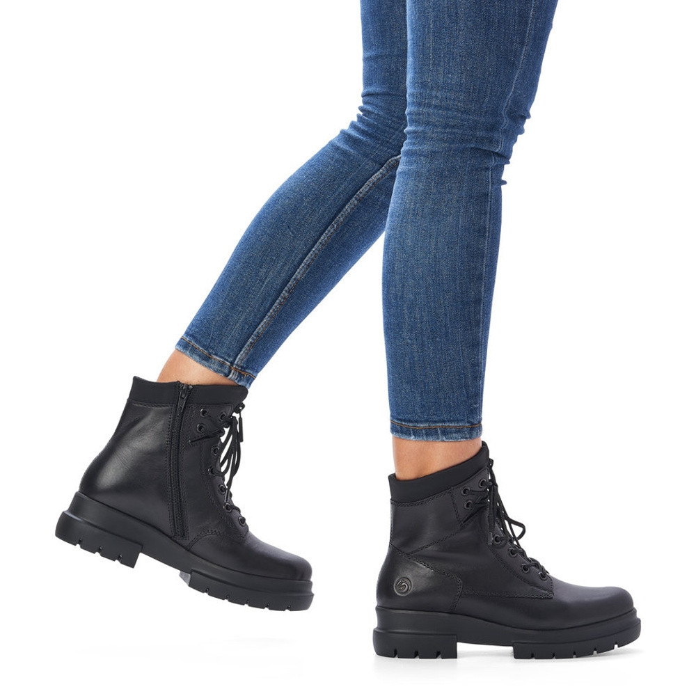 detail Dámská obuv REMONTE RIE-10301931-W1 černá