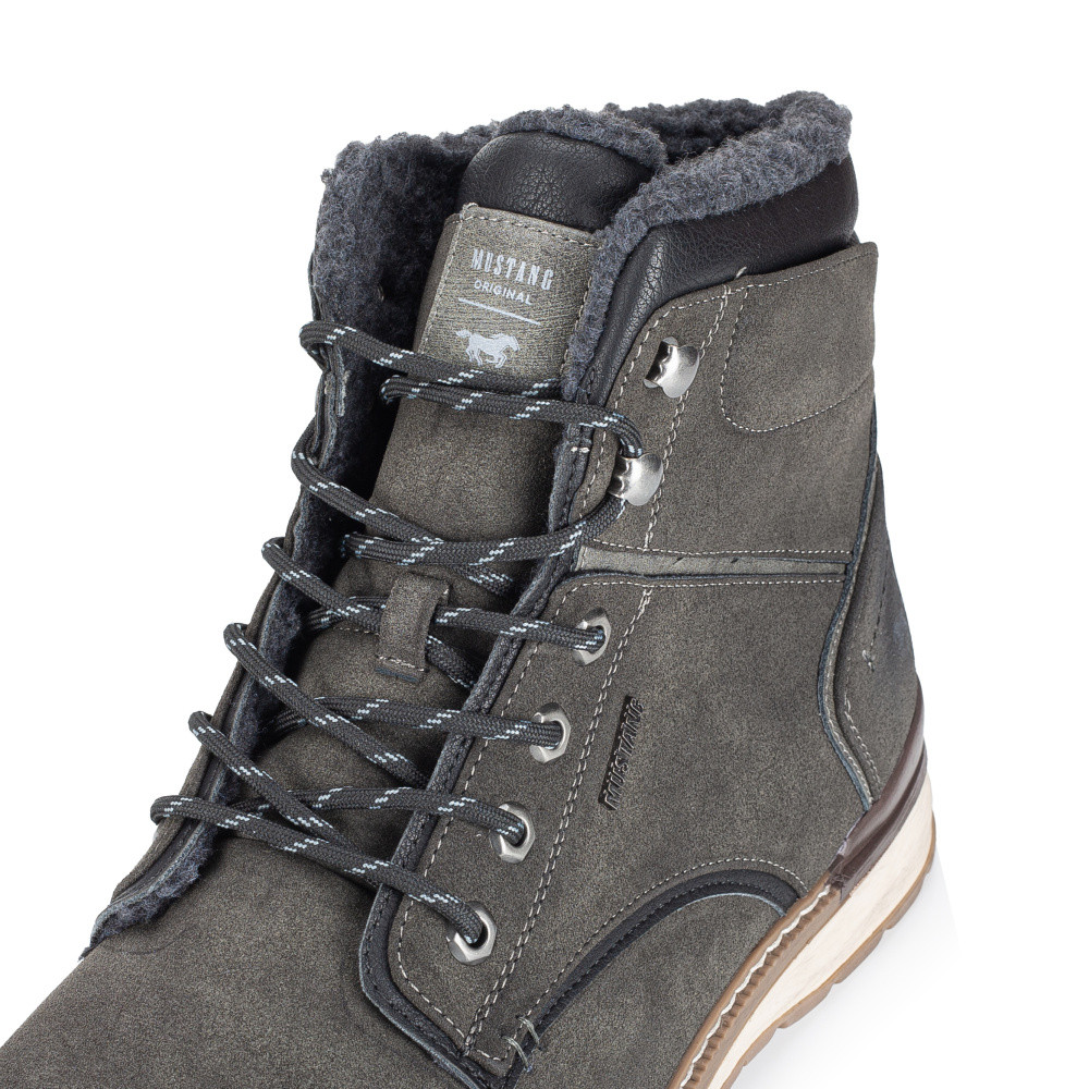 detail Pánská kotníková obuv MUSTANG 4141604-20 šedá W4