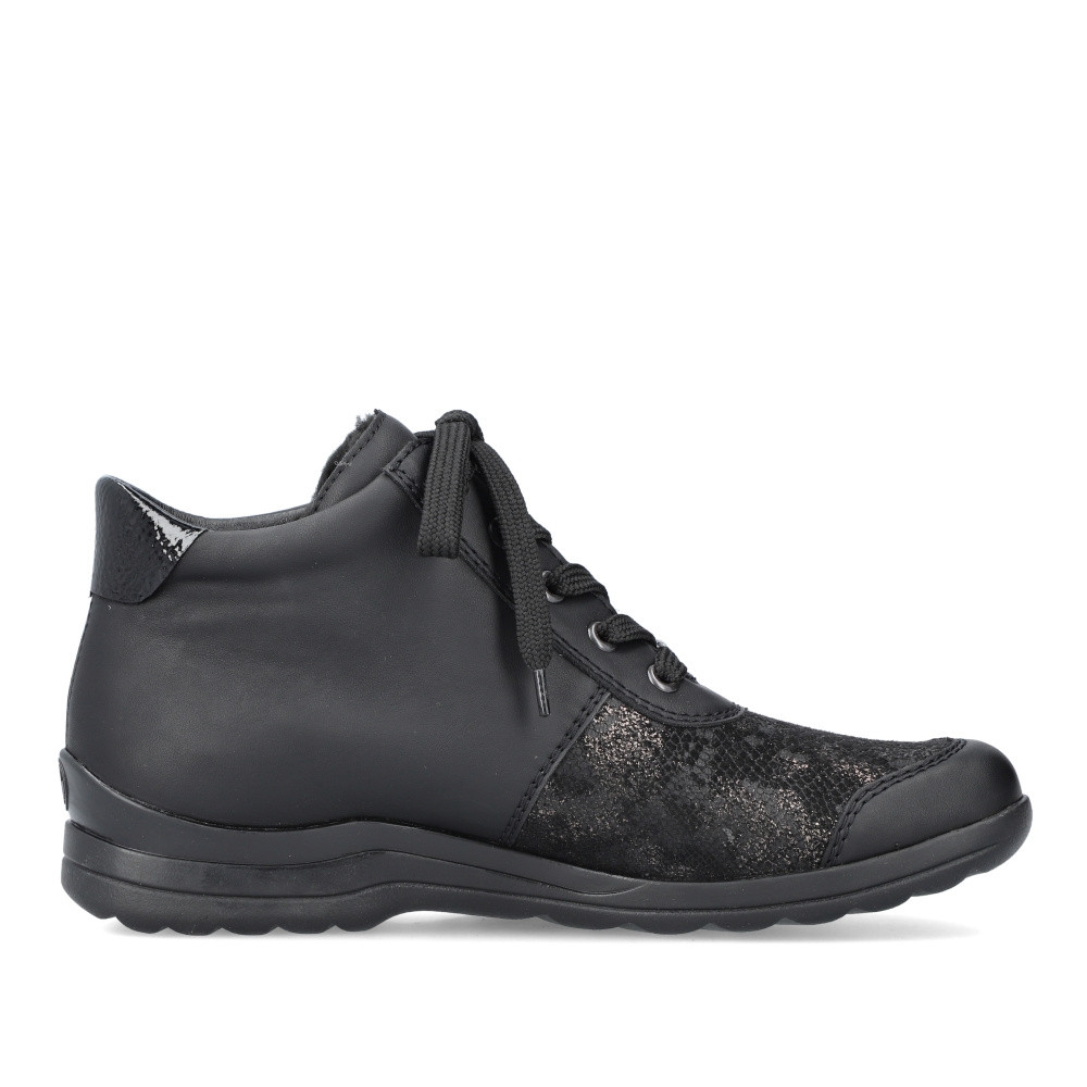 detail Dámská kotníková obuv RIEKER L1840-00 černá W2