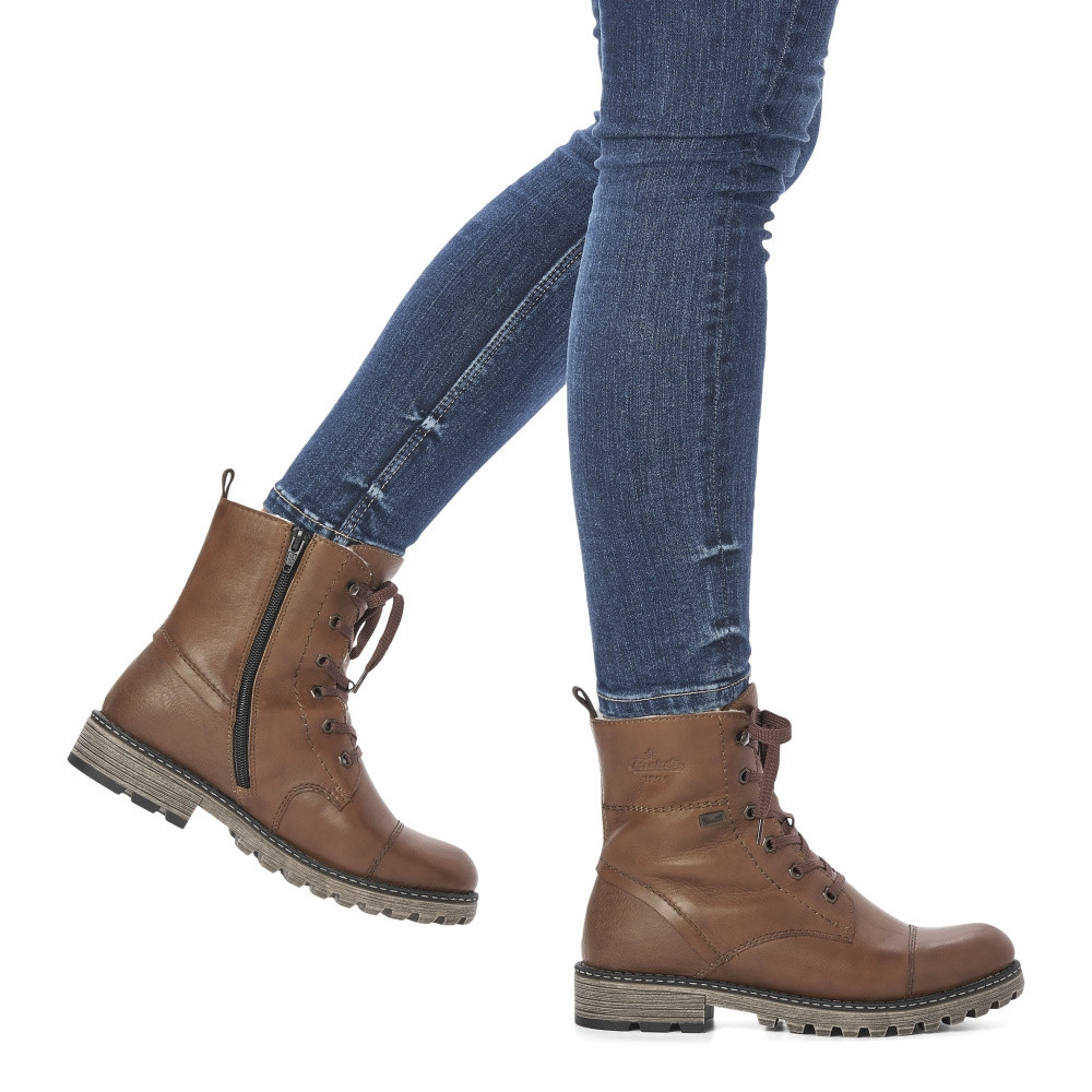 detail Dámská kotníková obuv RIEKER Y6700-22 hnědá W2